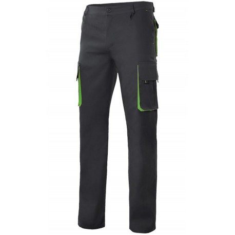 Pantalón pinzas multibolsillo bicolor de sarga. 65% Poliéster - 35% Algodón. 200grs/m2