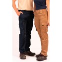 Pantalón de trabajo Elástico e Hidrofugado. 70% Pol. 26% Alg. 4% Elas. 240gr/m2