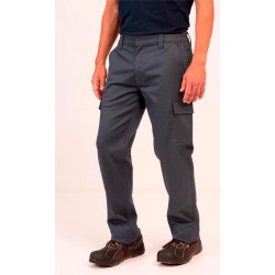 Pantalón Multibolsillos. 60% Pol. 37% Alg. 3% Elas. 240 gr/m2