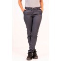 Pantalón Chino Elástico e Hidrofugado. 70% Pol. 26% Alg. 4% Elas. 240gr/m2